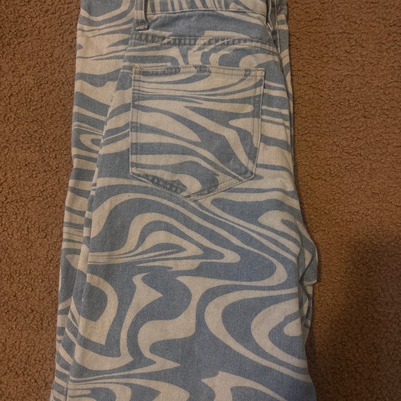 Patterned Jeans - Picture 3 of 3